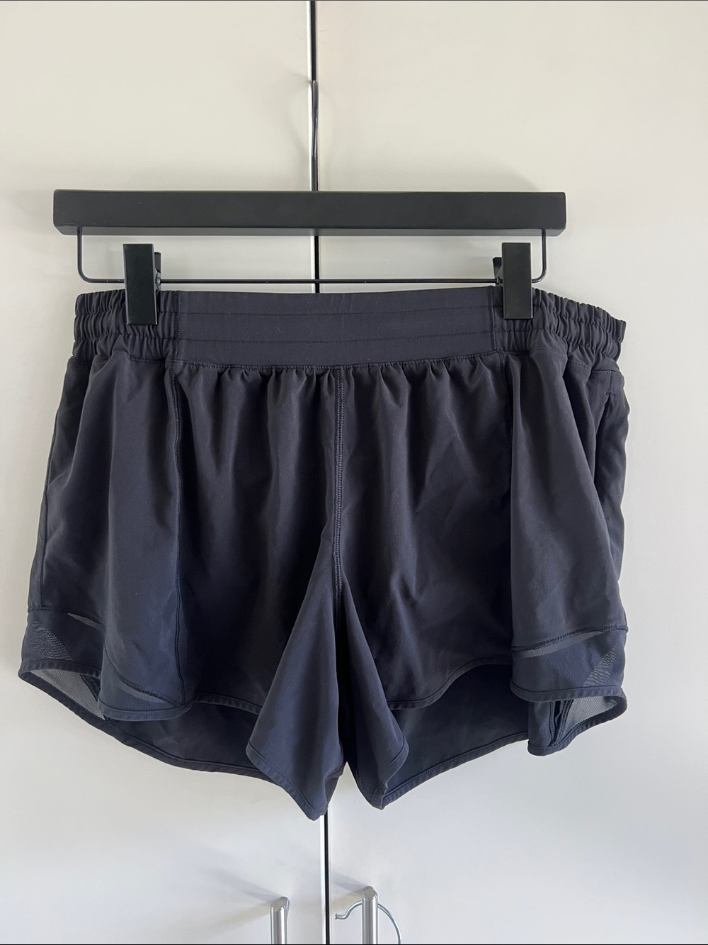 Lululemon Hotty Hot Short II *Long 4"